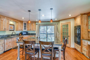 South Lake Tahoe Townhome, 1 Mi to Ski Resort!